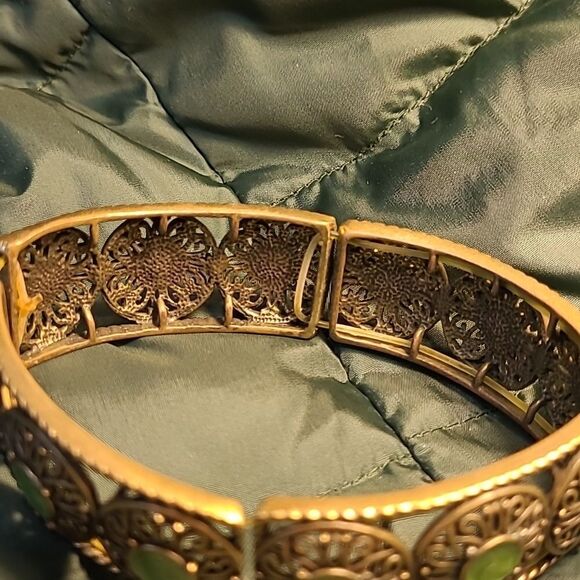 Vintage faux browse with green medallion stations (12) - Picture 3 of 5